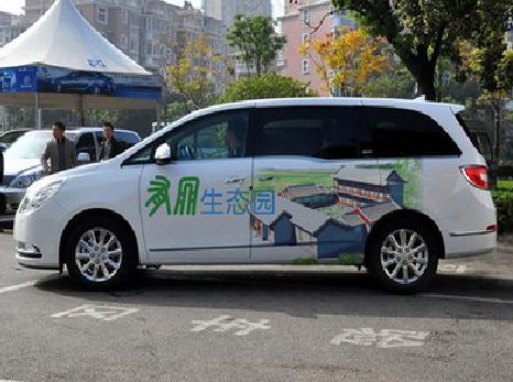 厦门户外车贴喷绘如何保持效果?